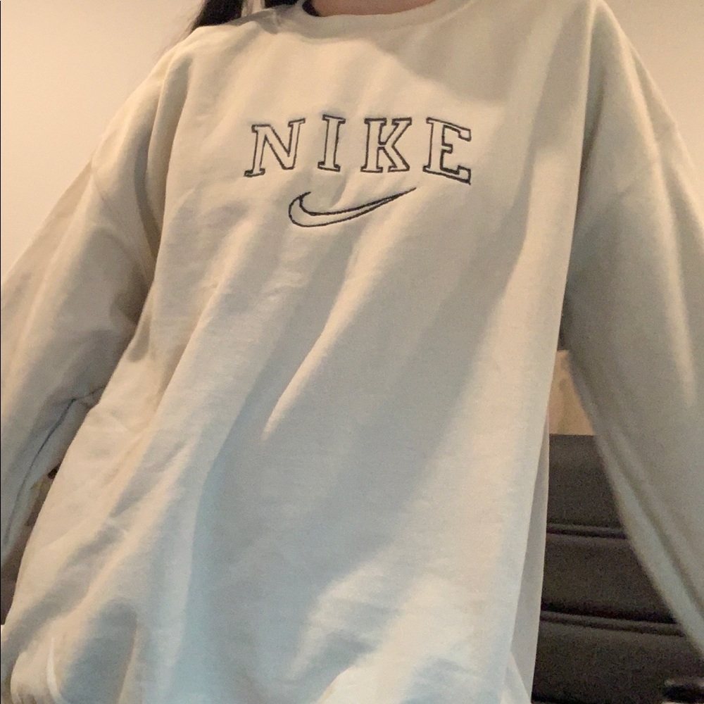 vintage cream nike crew neck spellout